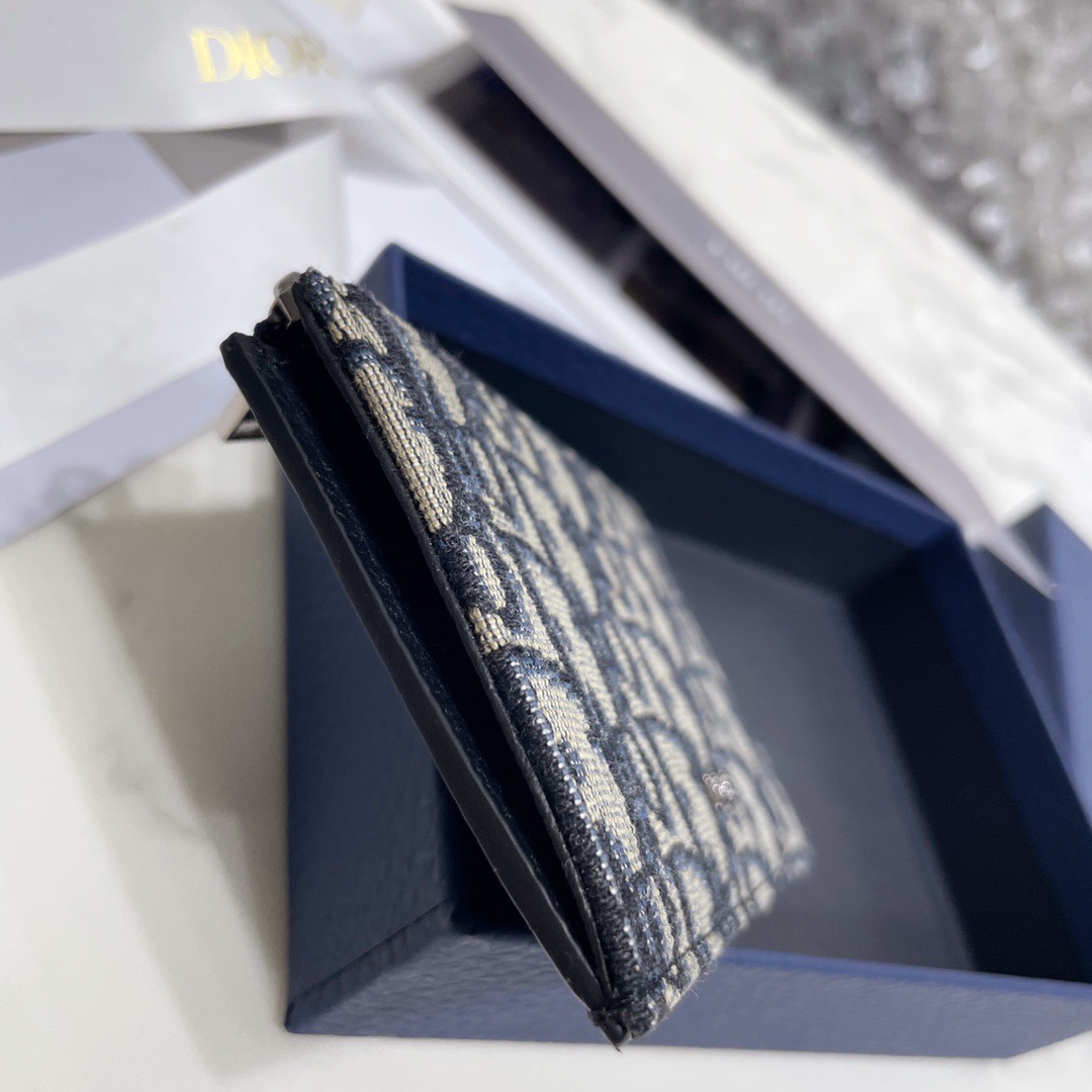 D10r Zipped Card Holder