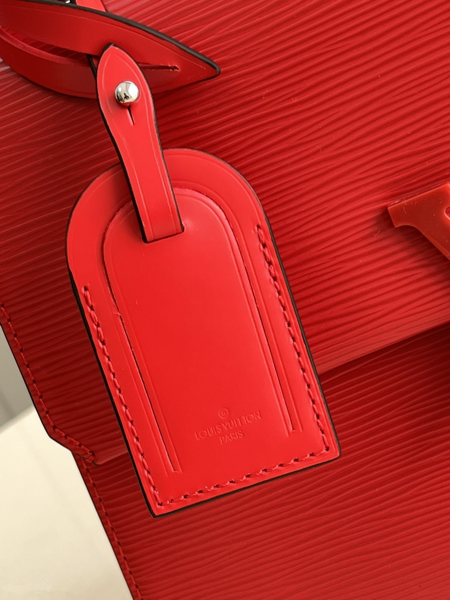 L0vis Vvtt0n Grenelle M53695 Red