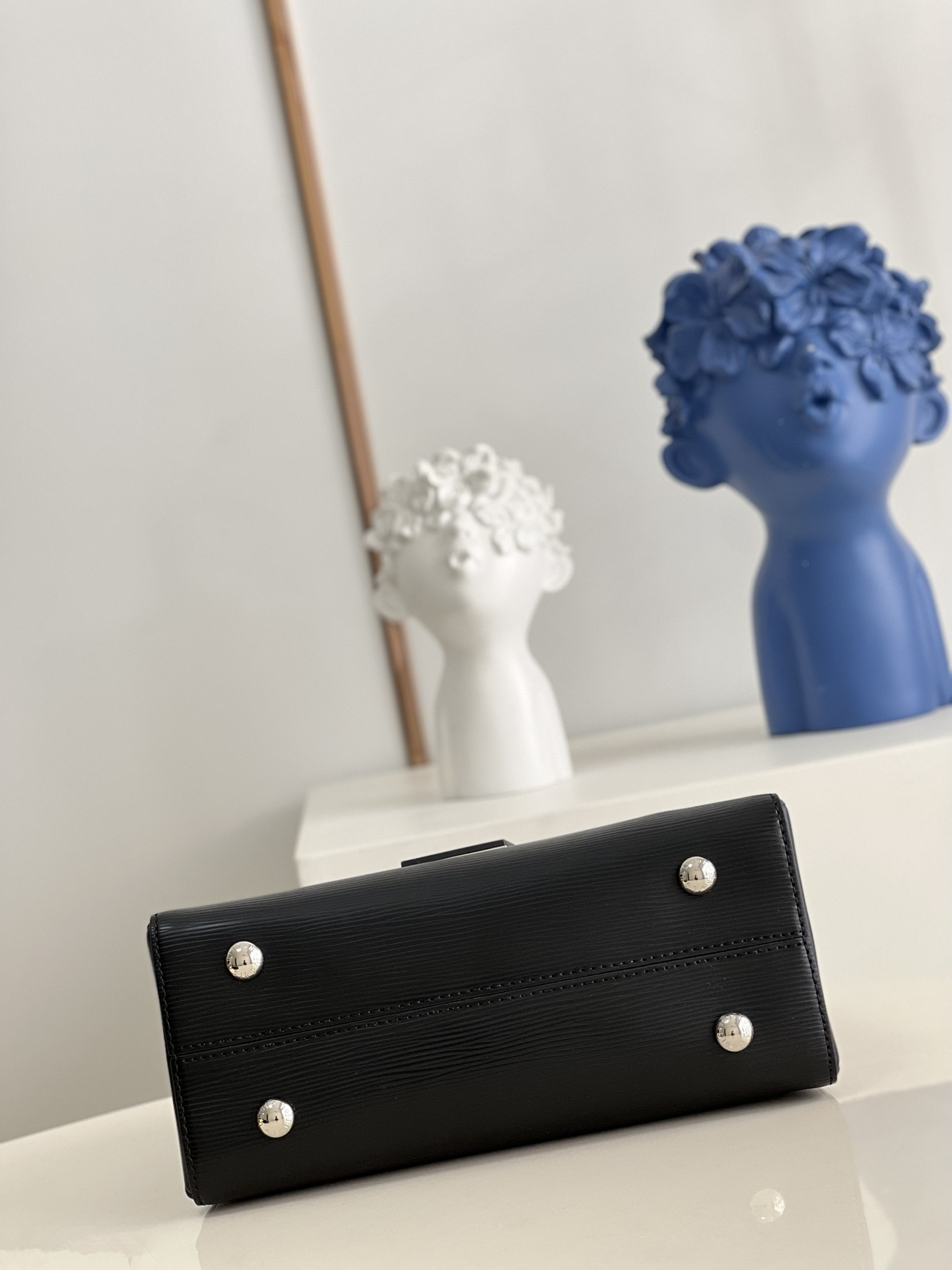 L0vis Vvtt0n Grenelle M53695 Black
