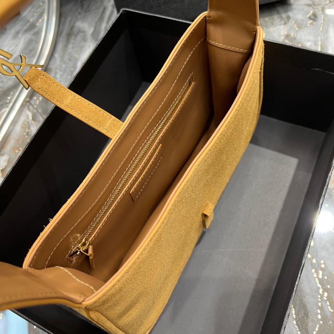 Y51 LE5A7 Hobo Vintage Bag