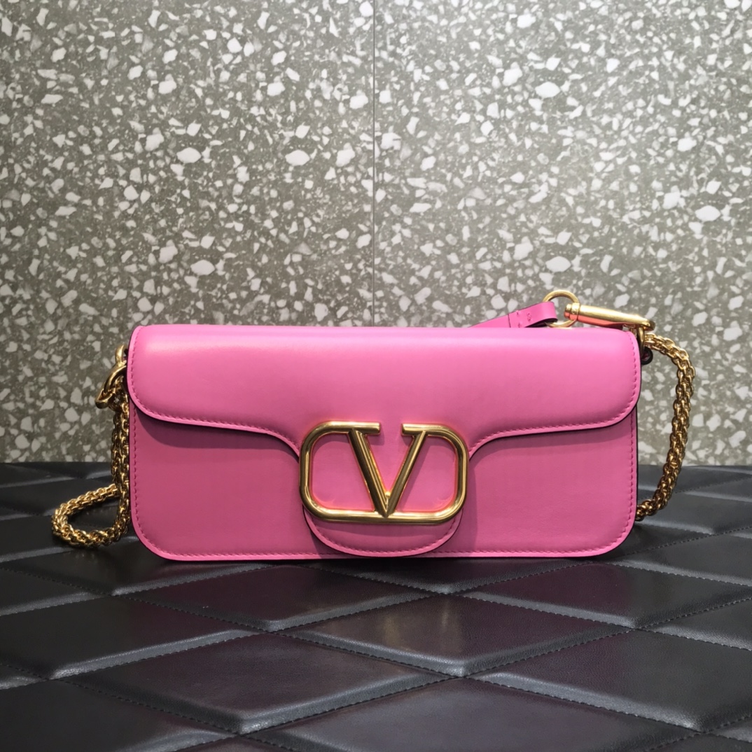 Va1e*ntin0 Garavani Loco Pink