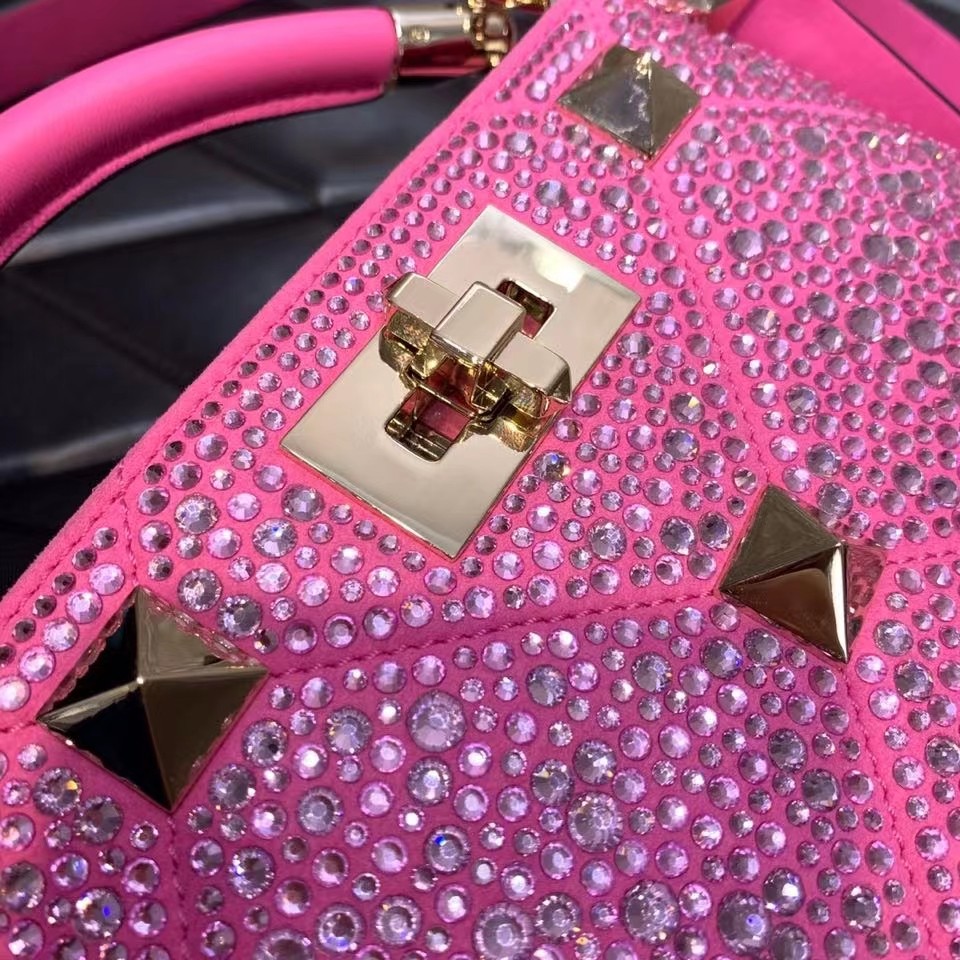 Va1e*ntin0 Garavani One Stud Handbag 21cm Pink