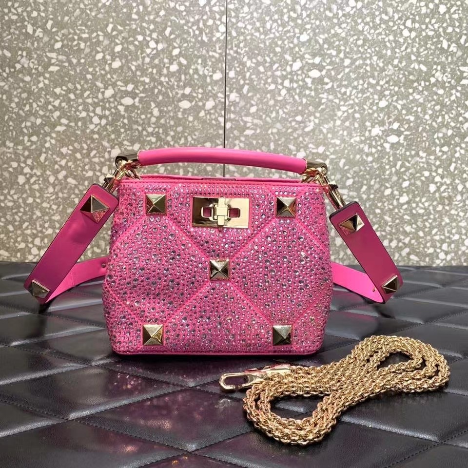 Va1e*ntin0 Garavani One Stud Handbag 21cm Pink
