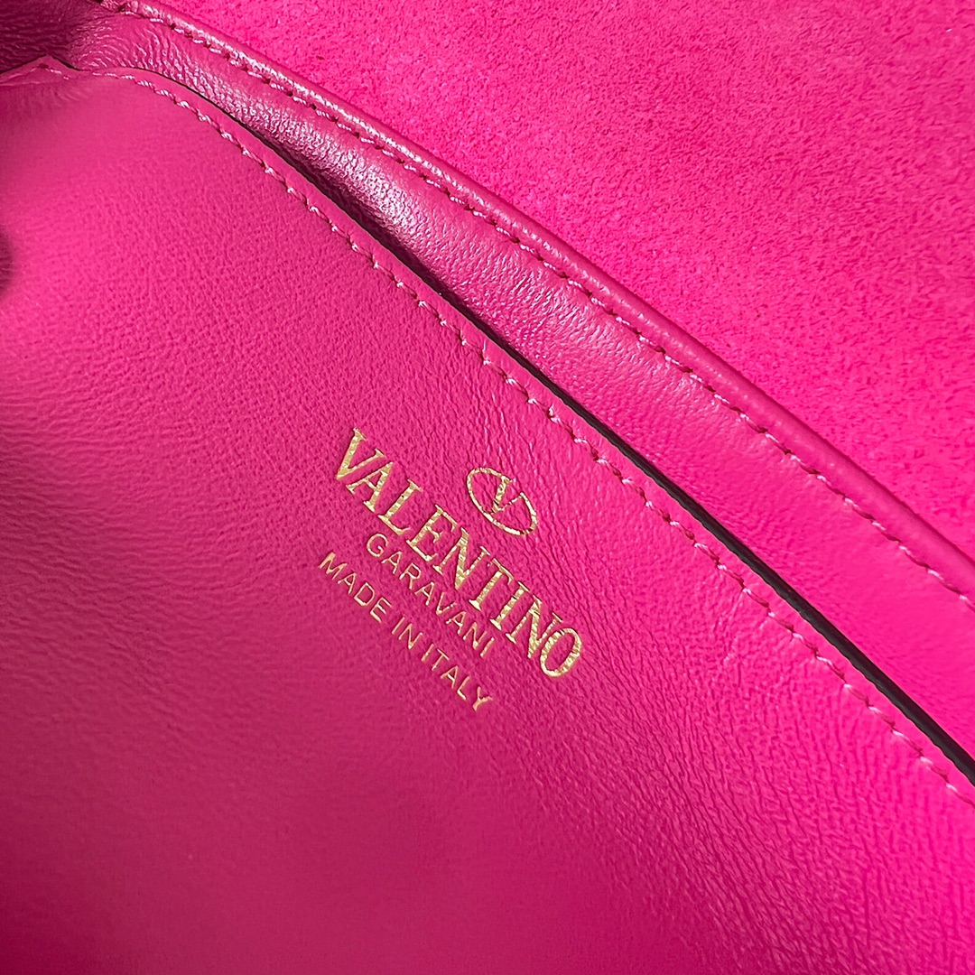 Va1e*ntin0 Onestud Crossbody Bag Pink