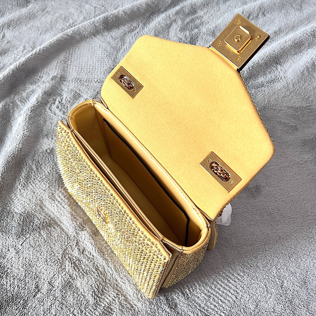 Va1e*ntin0 Onestud Crossbody Bag Yellow