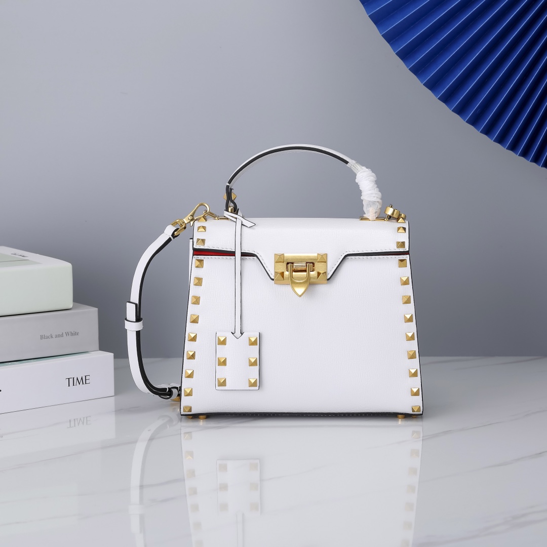 Va1e*ntin0 Garavani Rockstud Alcove bag White