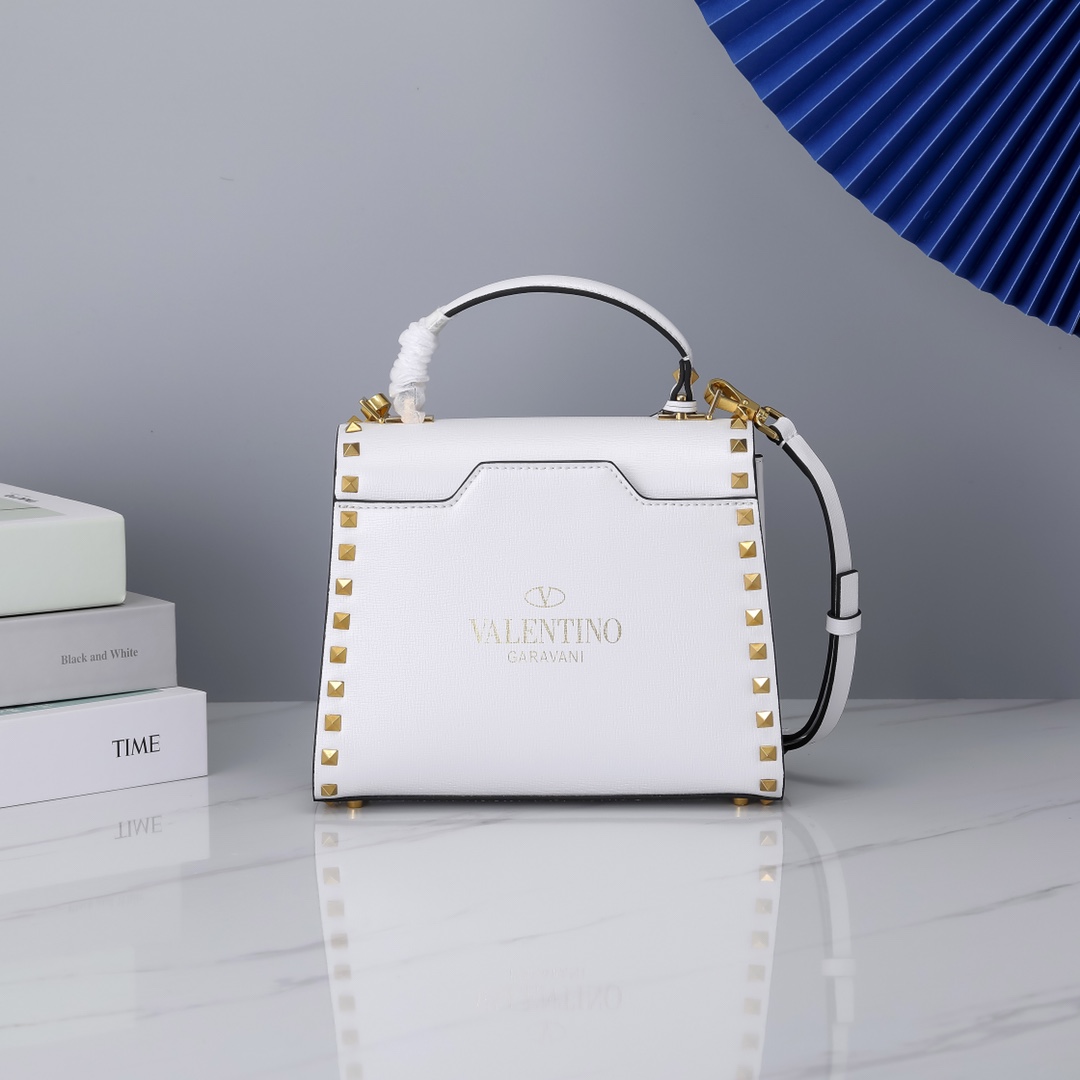 Va1e*ntin0 Garavani Rockstud Alcove bag White