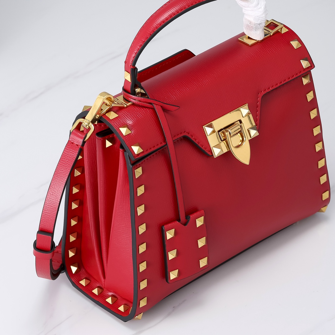 Va1e*ntin0 Garavani Rockstud Alcove bag Red