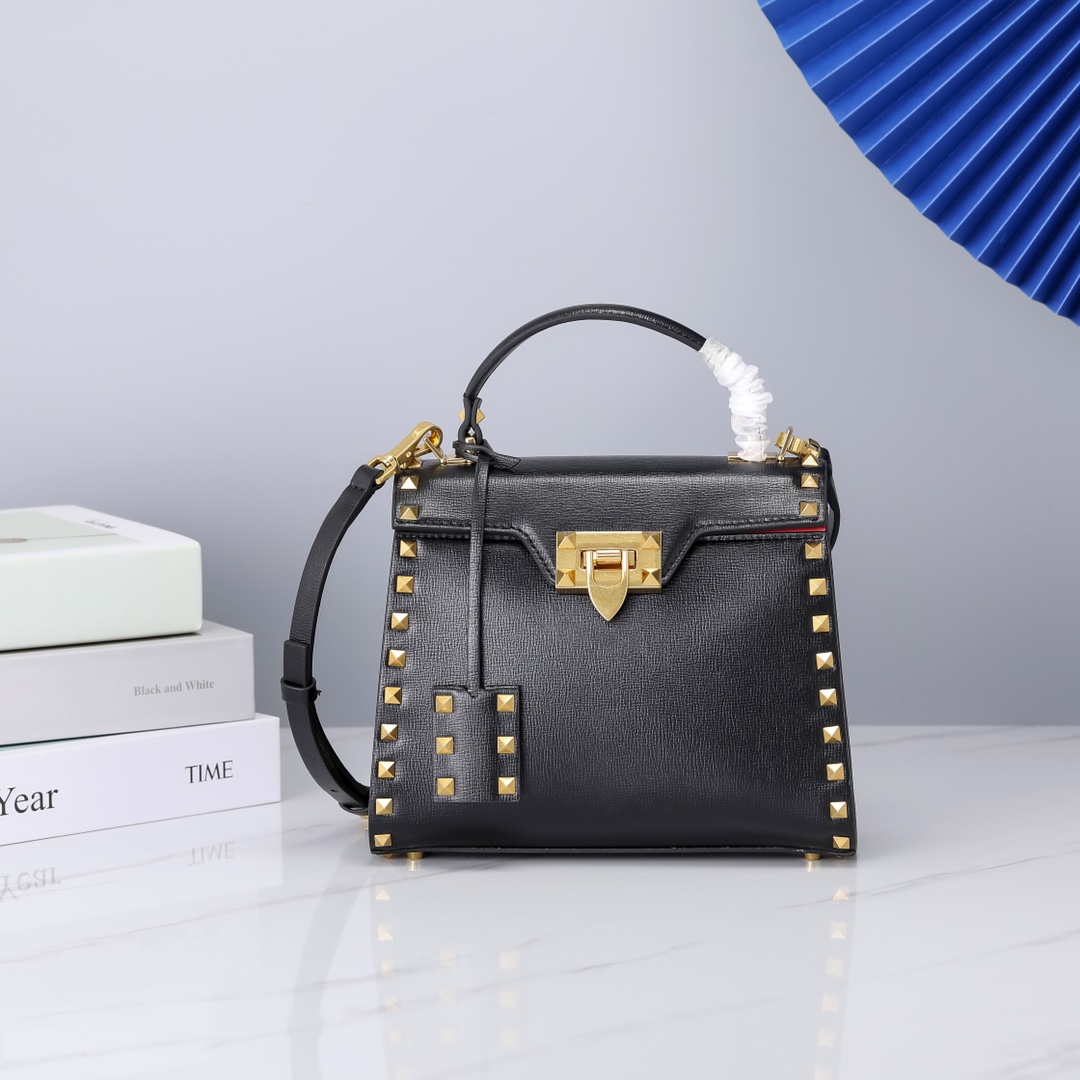 Va1e*ntin0 Garavani Rockstud Alcove bag Black