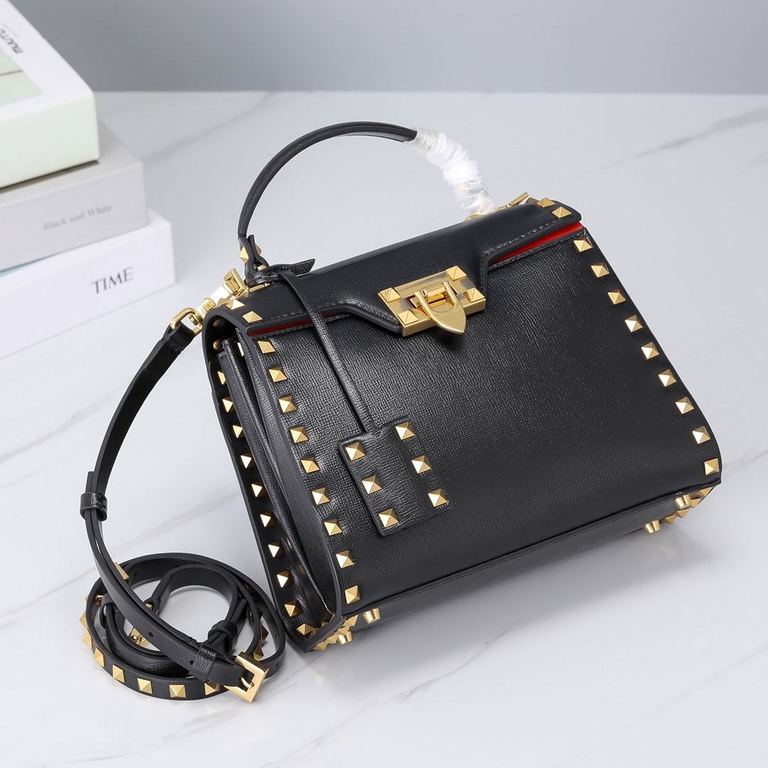 Va1e*ntin0 Garavani Rockstud Alcove bag Black