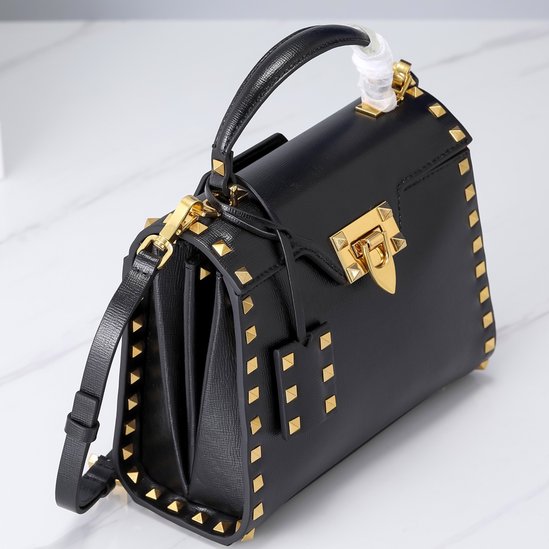 Va1e*ntin0 Garavani Rockstud Alcove bag Black