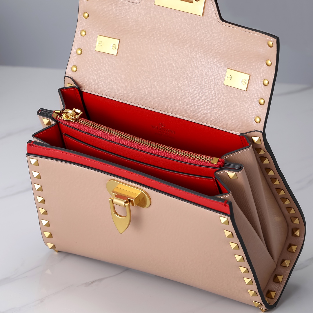 Va1e*ntin0 Garavani Rockstud Alcove bag Pink