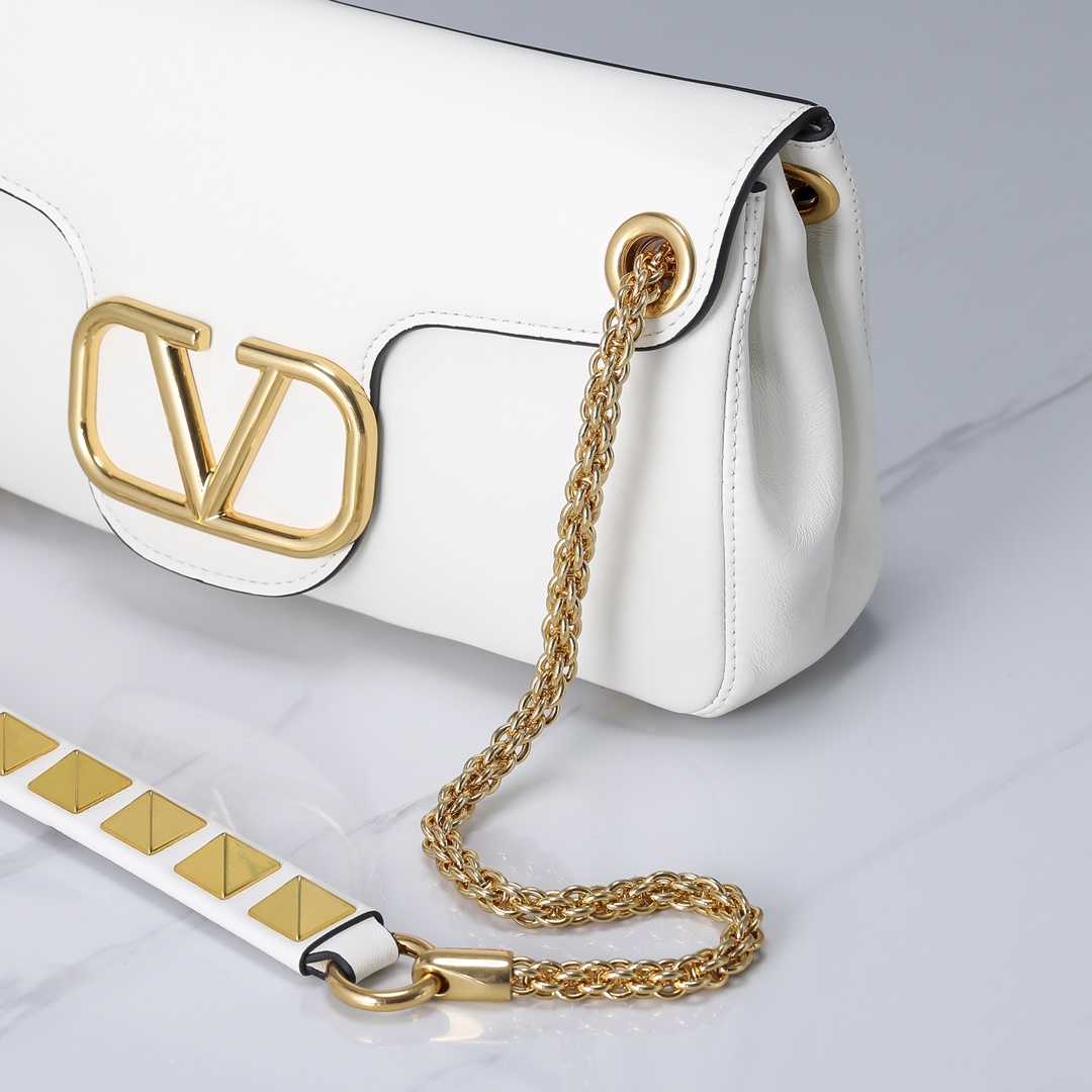 Va1e*ntin0 Garavani Stud Sign Bag White