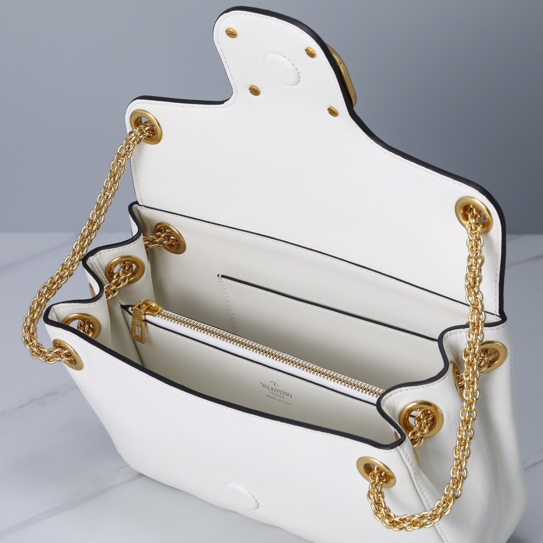 Va1e*ntin0 Garavani Stud Sign Bag White