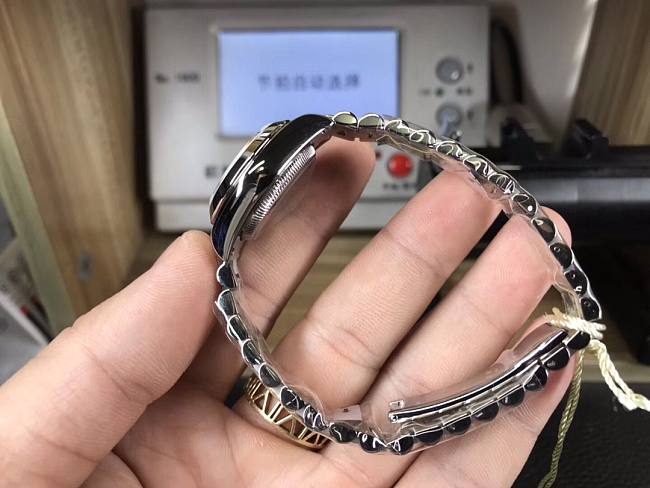 R01ex Women 28mm