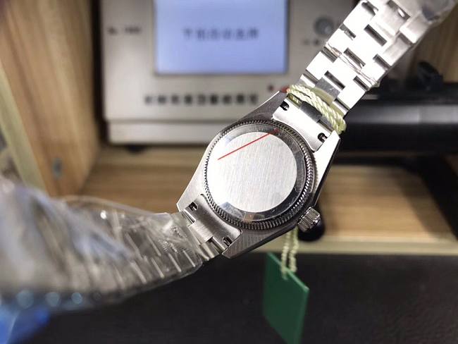 R01ex Women 28mm
