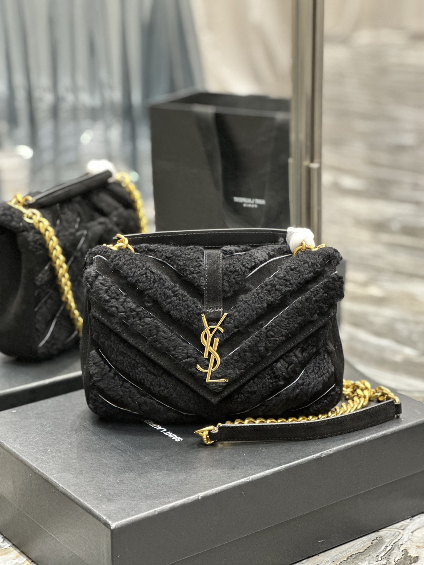 Y51 LouLou shoulder Bag 24CM