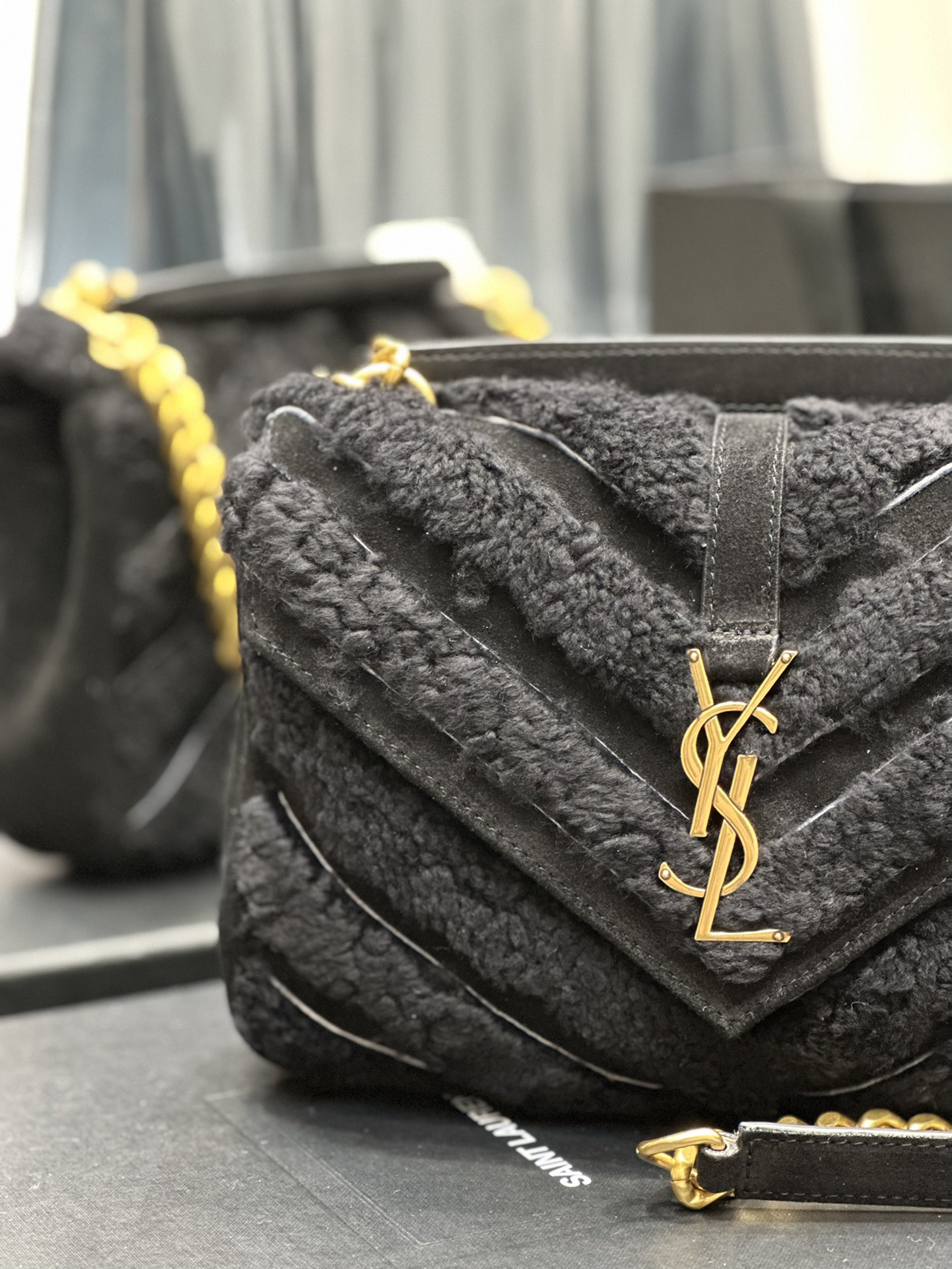 Y51 LouLou shoulder Bag 24CM