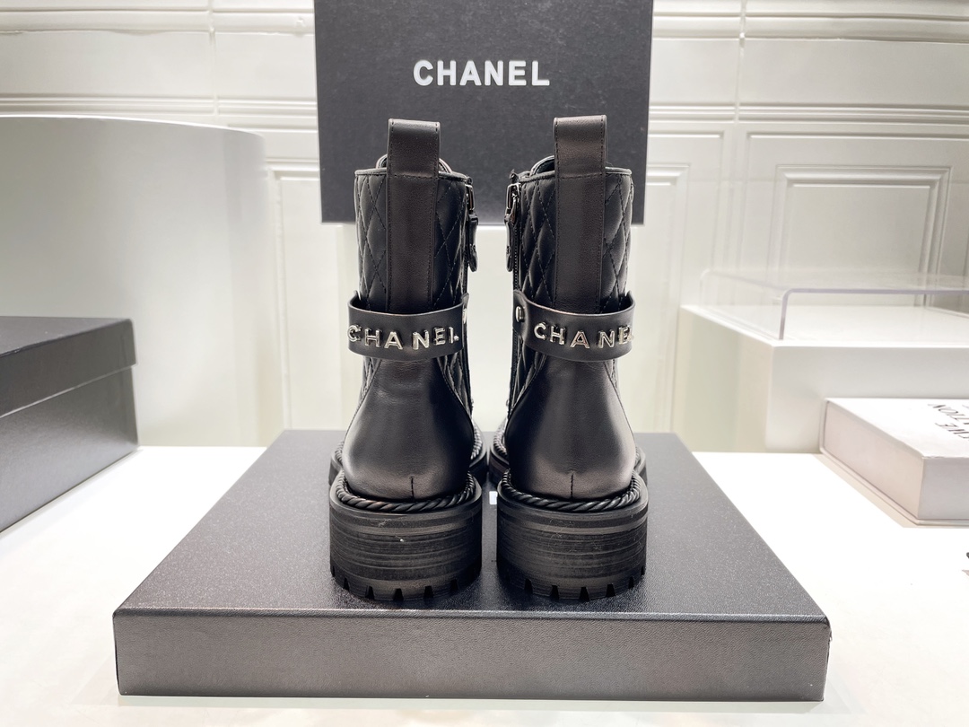 Ch**el Boots 012