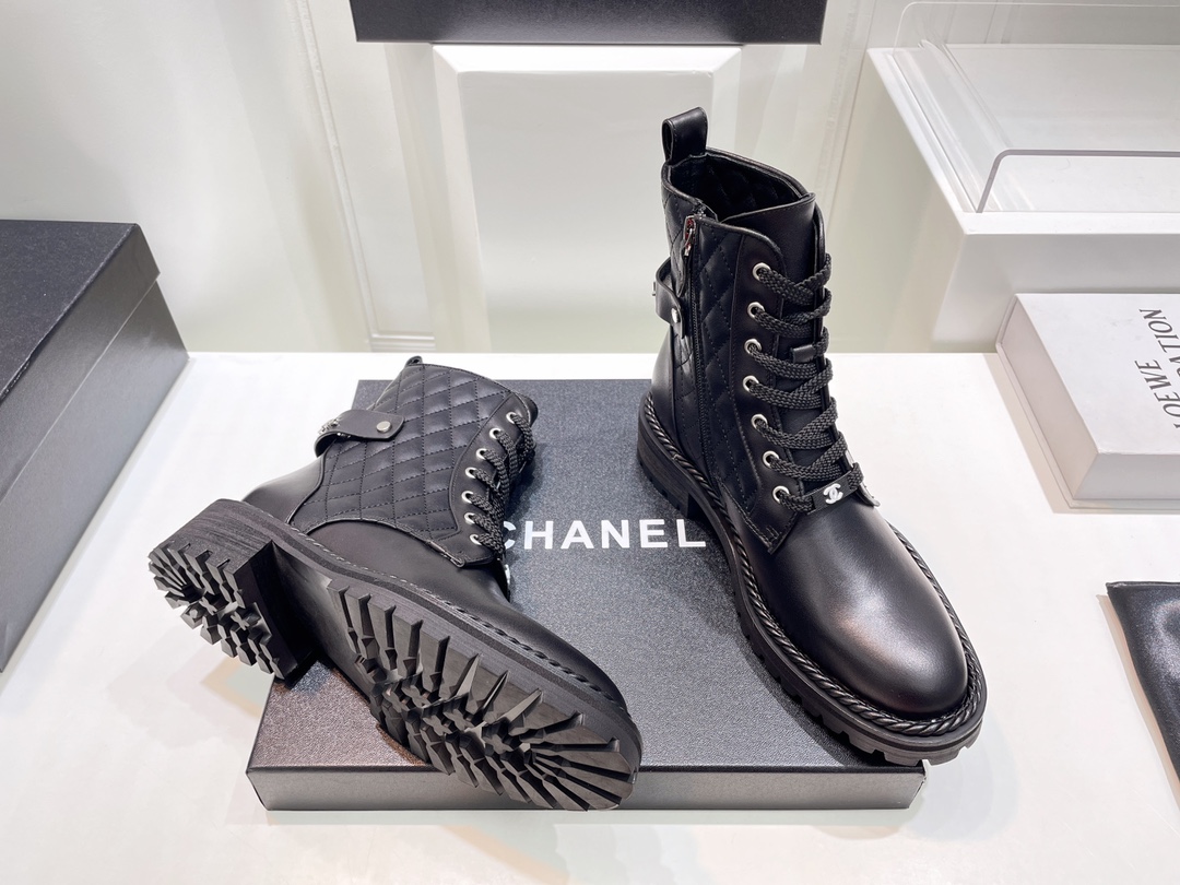 Ch**el Boots 012