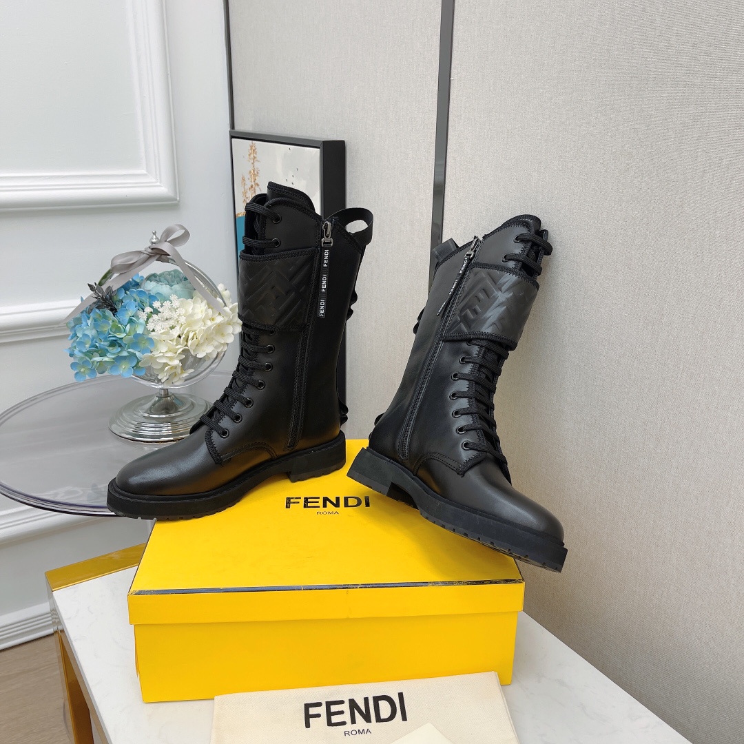 F**di Boots 03