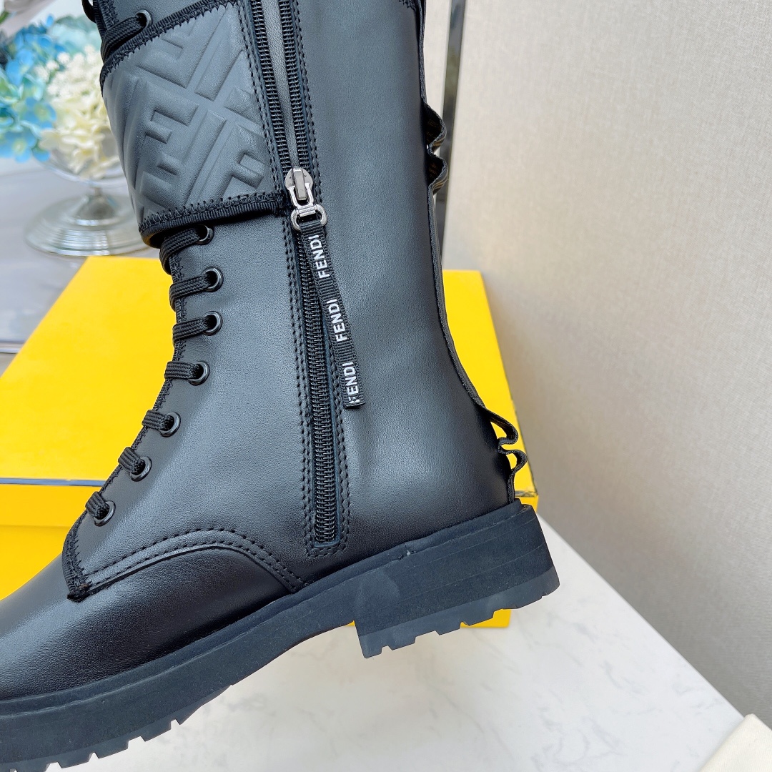 F**di Boots 03