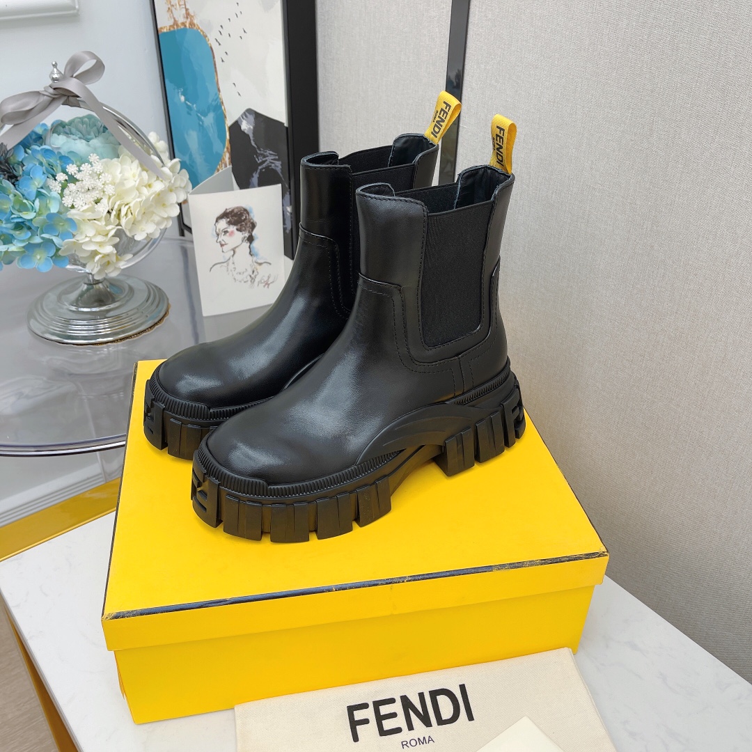 F**di Boots 04
