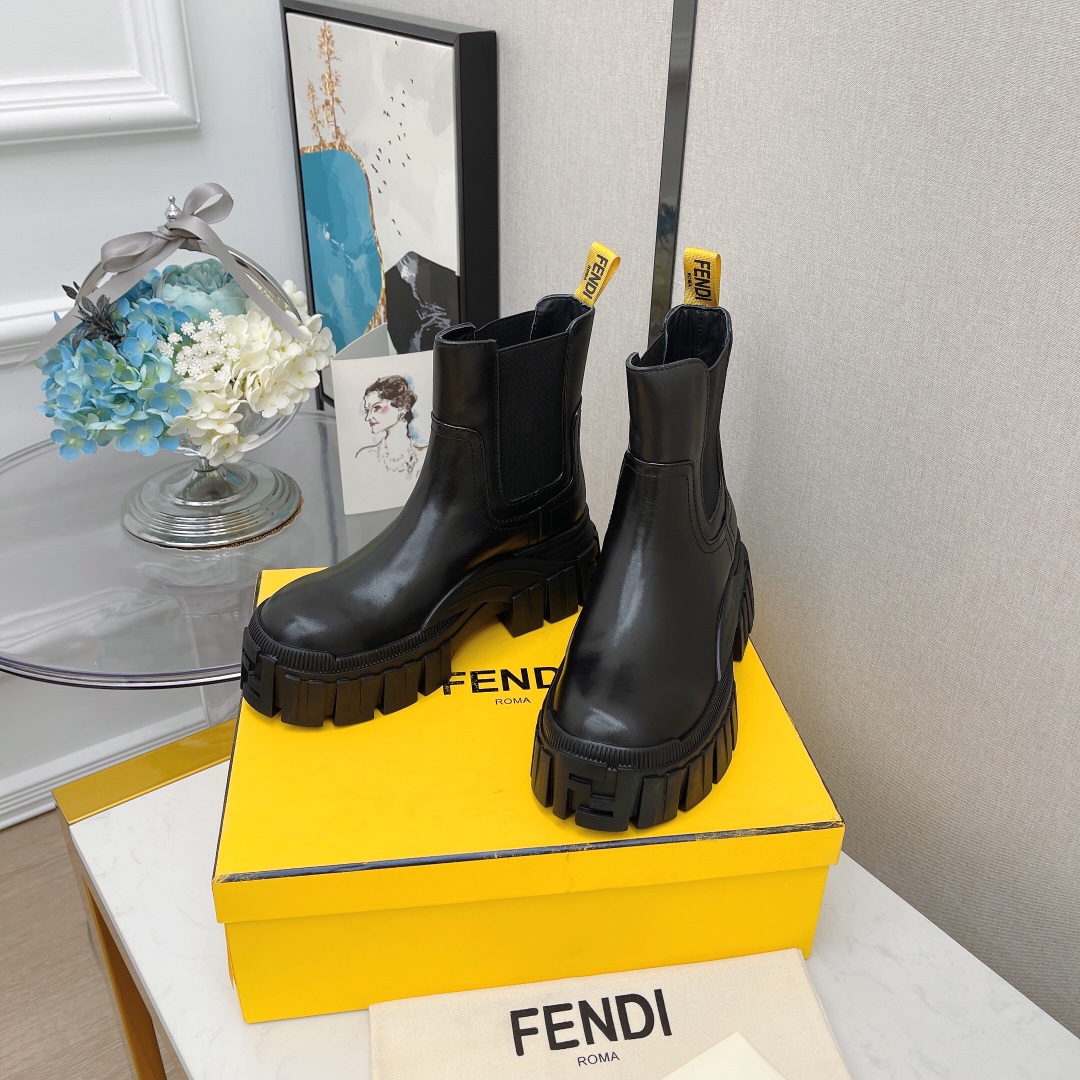 F**di Boots 04