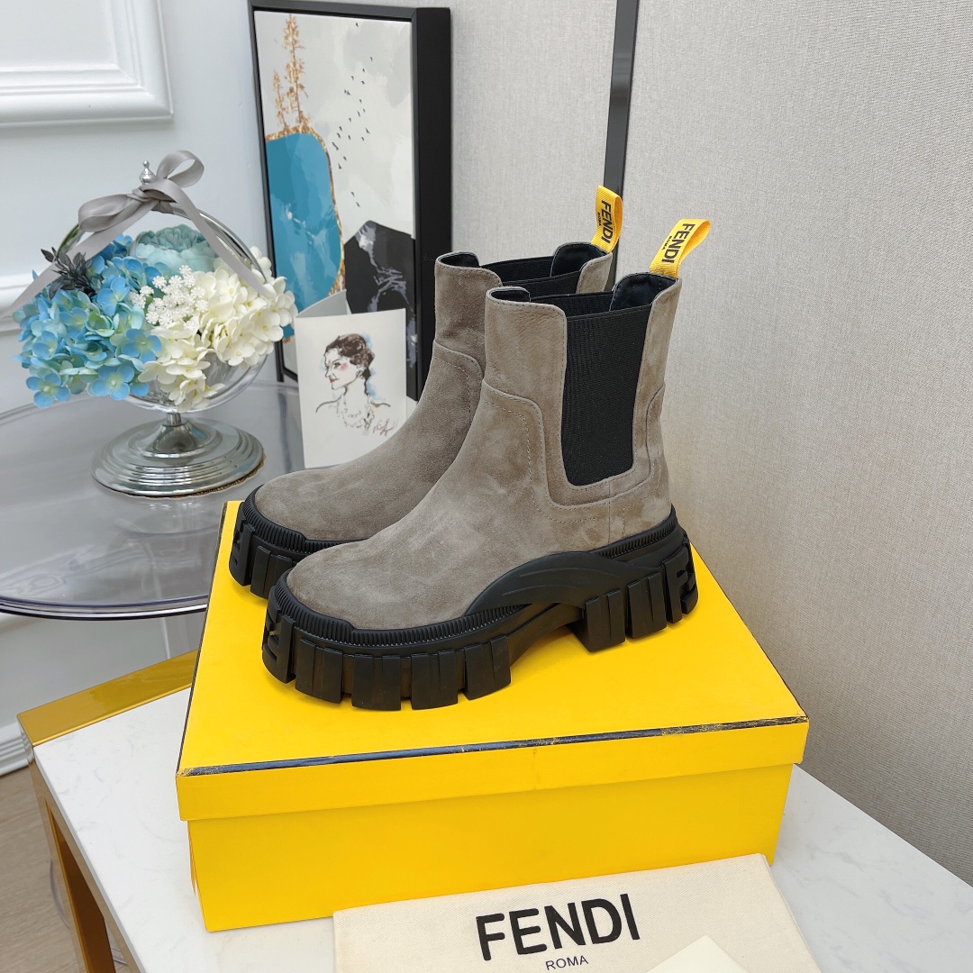 F**di Boots 5cm Grey
