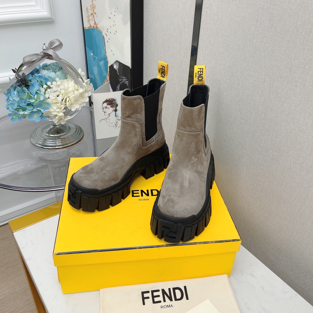 F**di Boots 5cm Grey