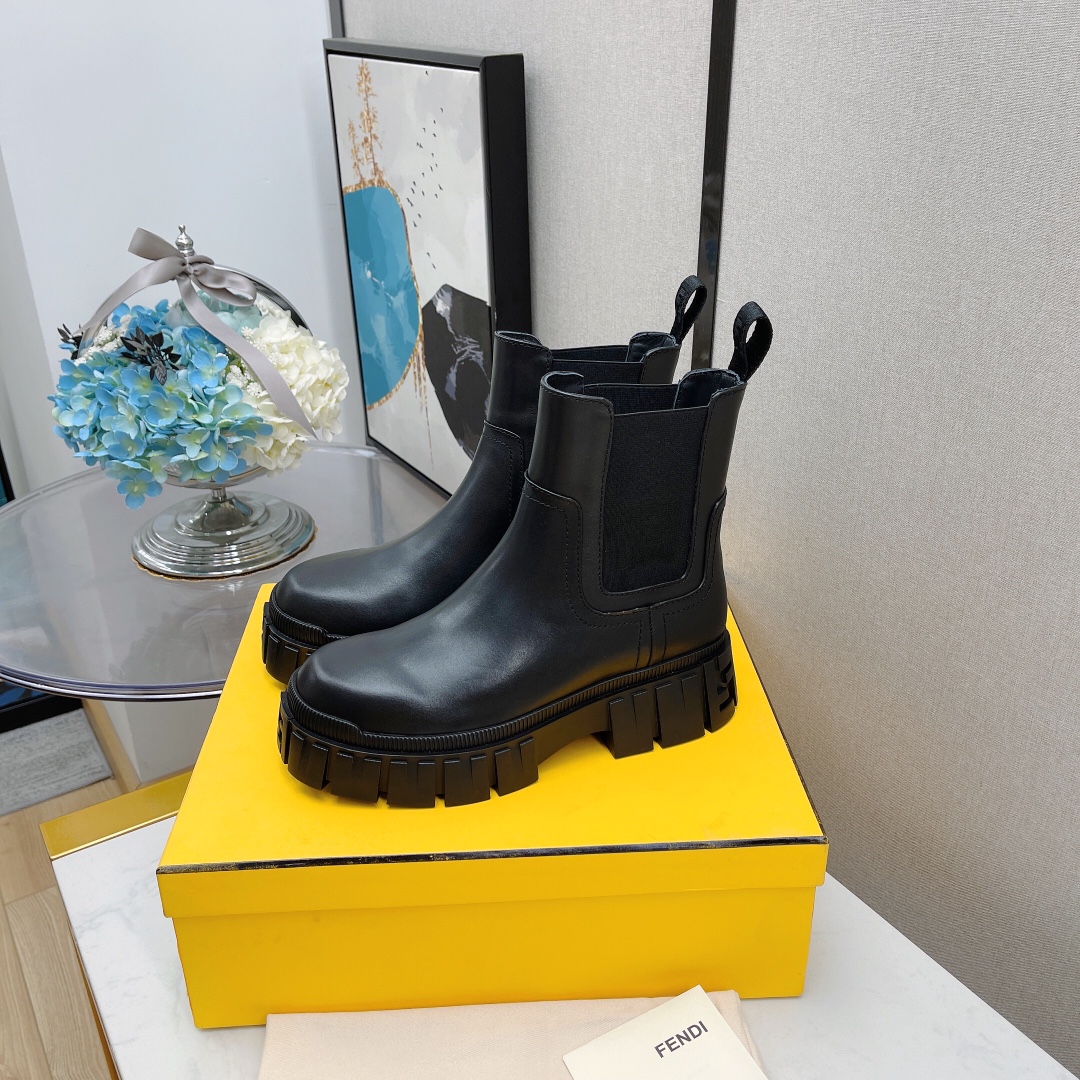 F**di Boots 5cm 02