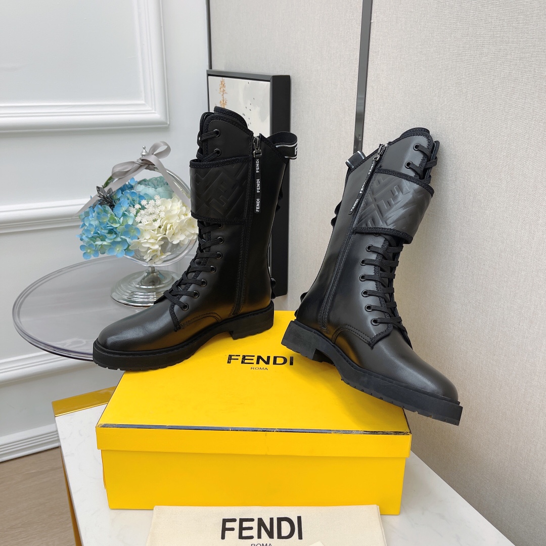 F**di Boots 05