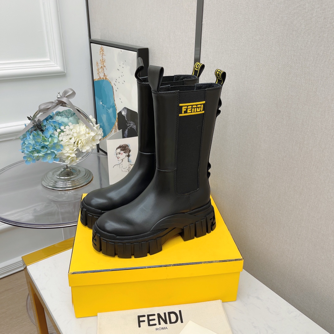 F**di Boots 5cm 03