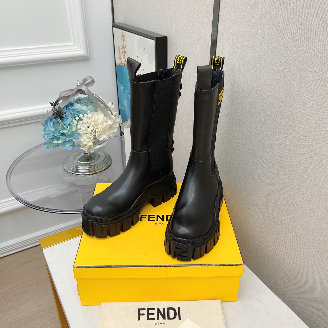 F**di Boots 5cm 03