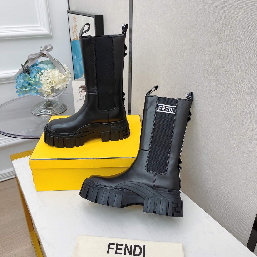 F**di Boots 5cm 04