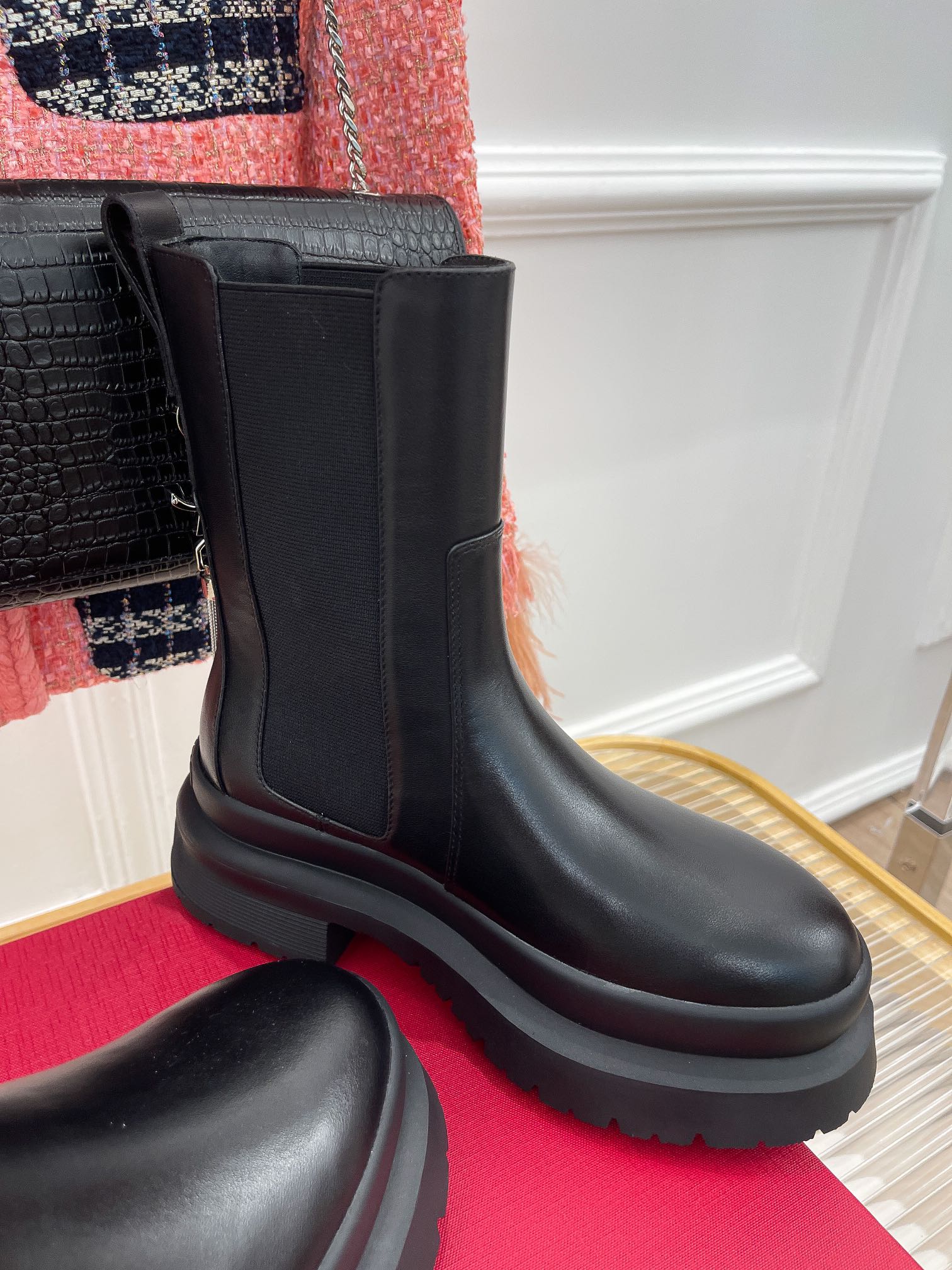 Va1e*ntin0 Boots Black