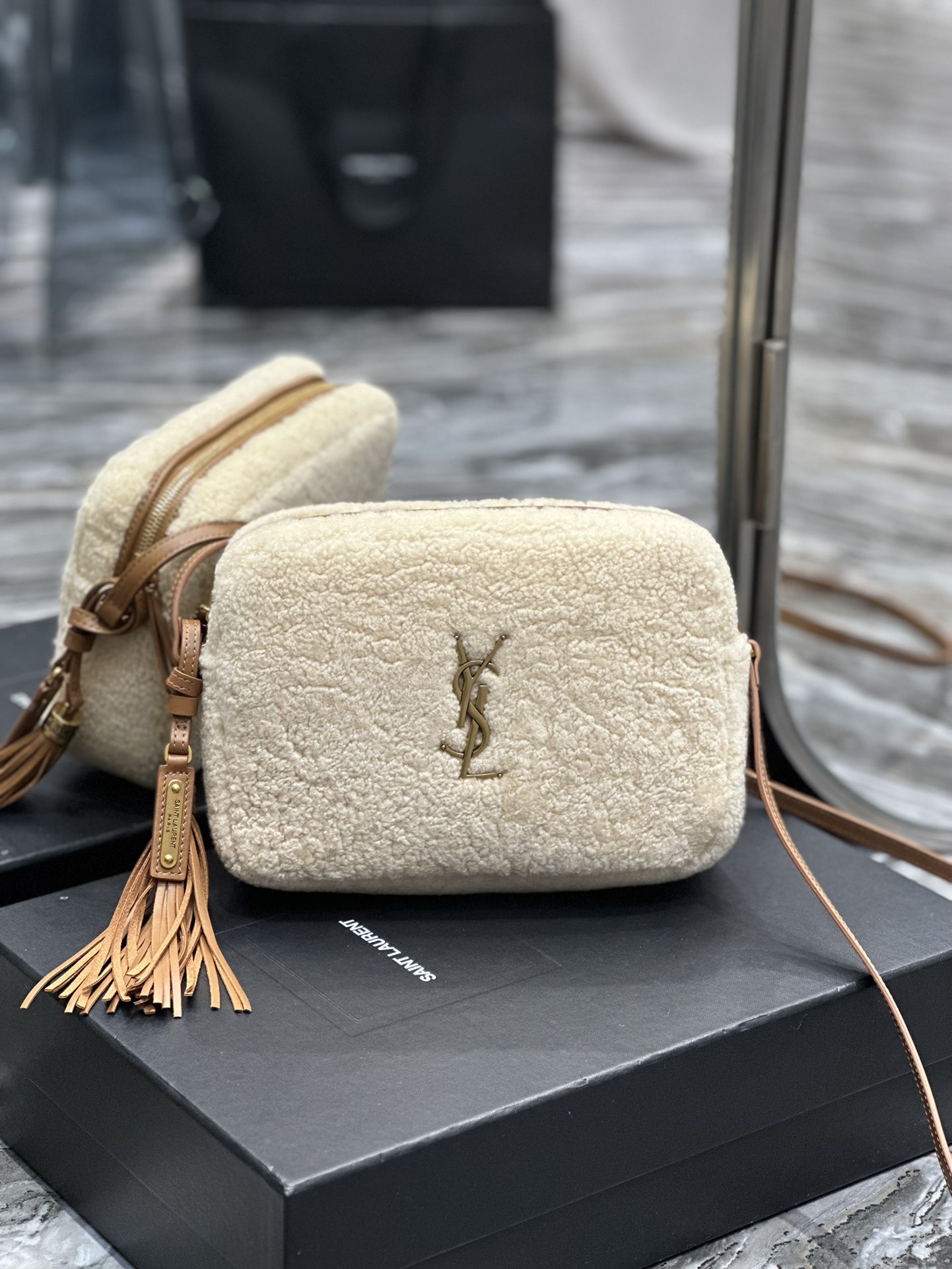 Y51 Loulou Camera Bag 23cm 08