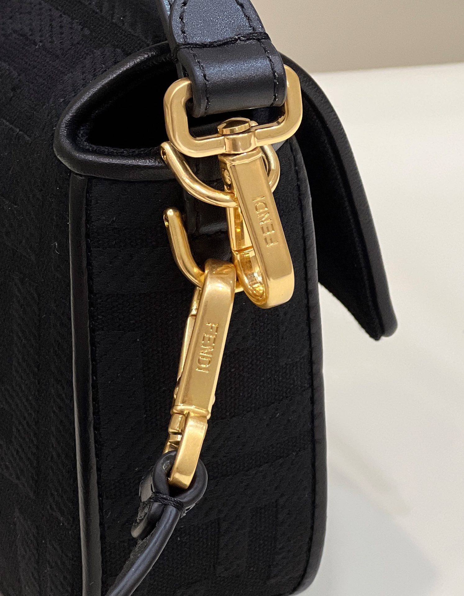 F**di Baguette Crossbody Bag 27cm Black