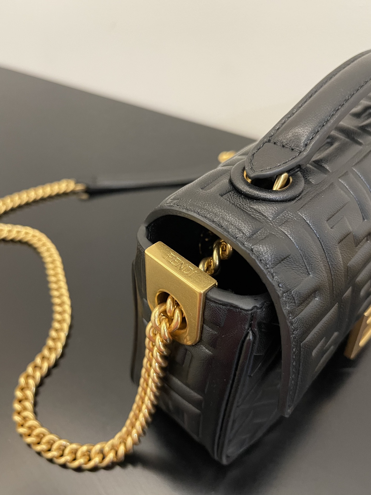 F**di Baguette Crossbody Bag 24cm Black