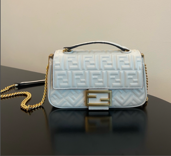 Bagsaaa F**di Baguette Chain Midi White nappa leather bag - 24x7x14.5 cm