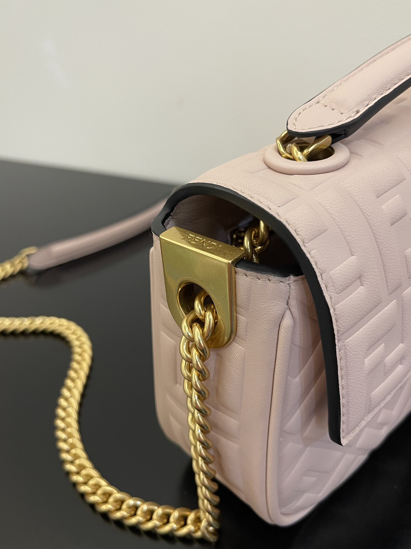 F**di Baguette Crossbody Bag 24cm Pink
