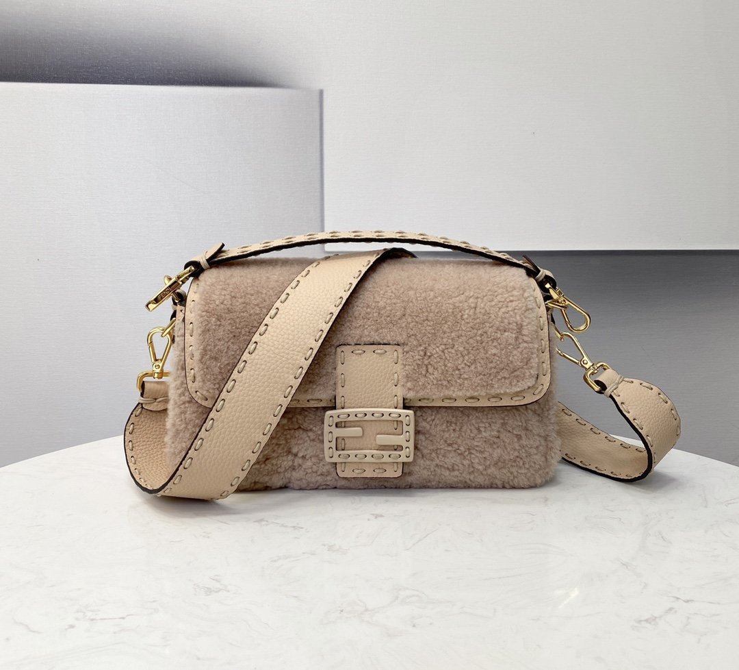 F**di Baguette Crossbody Beige Sheepskin Bag 02