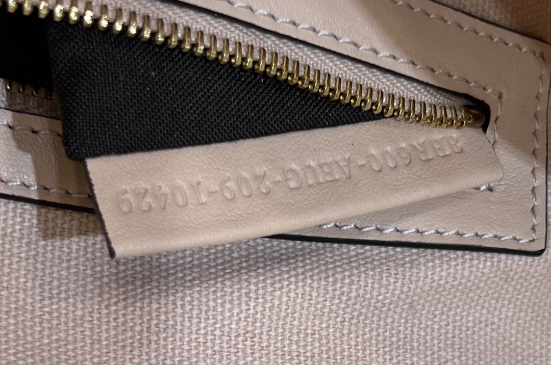 F**di Baguette Color Block FF Canvas Bag 02