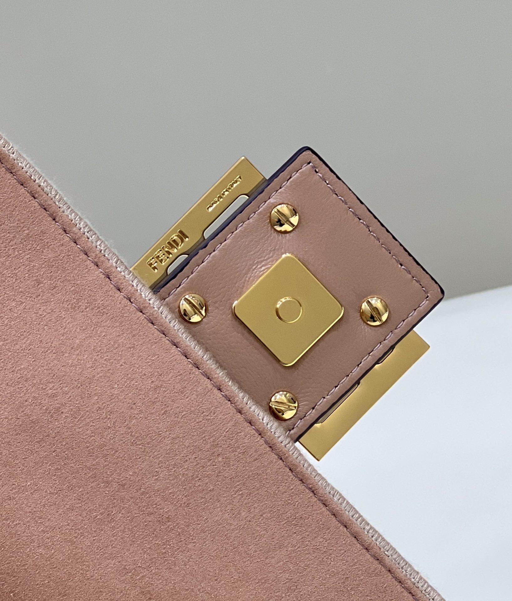 F**di Baguette Crossbody Beige Sheepskin Bag Pink