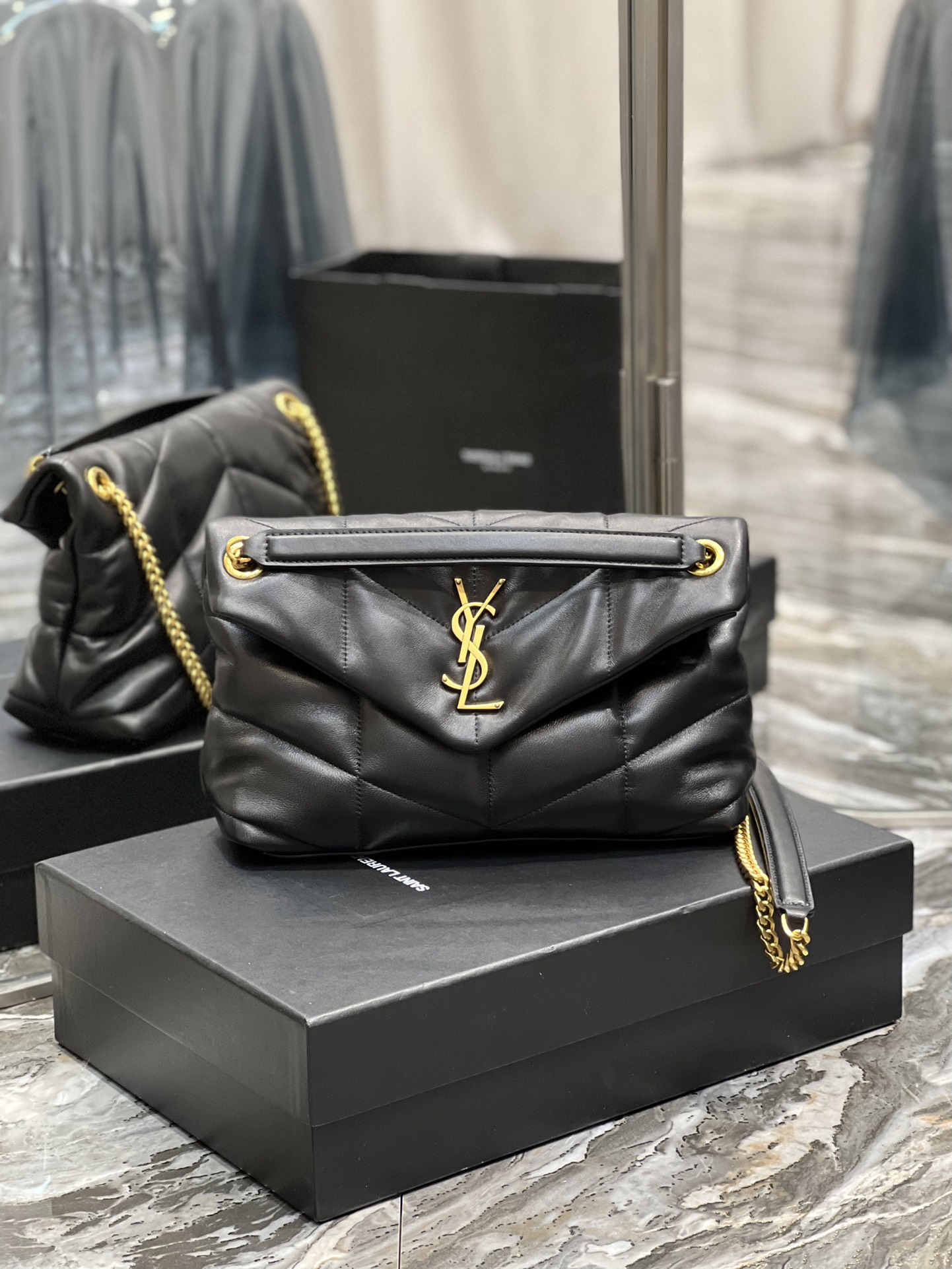 Y51 Puffer Handbag 29cm Black Gold Hardware