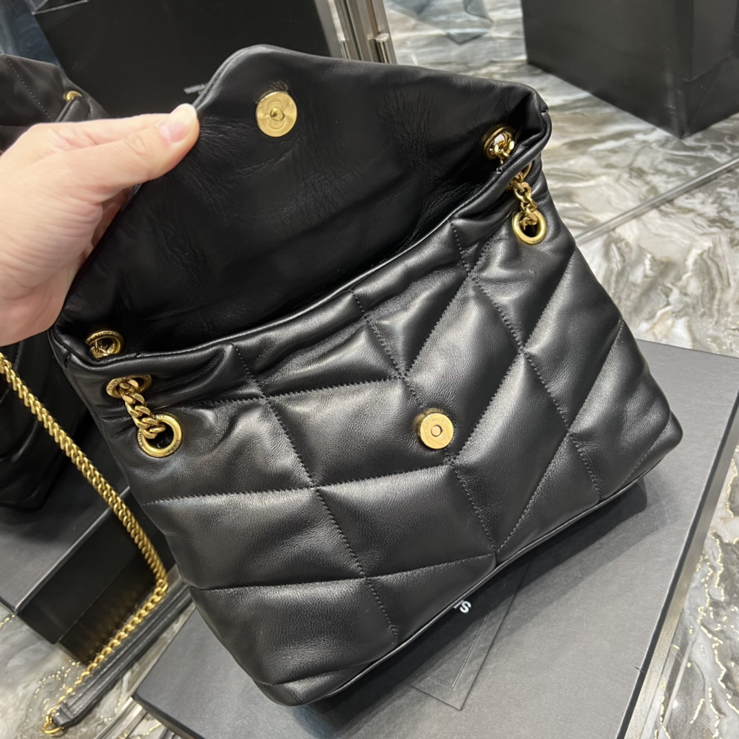 Y51 Puffer Handbag 29cm Black Gold Hardware