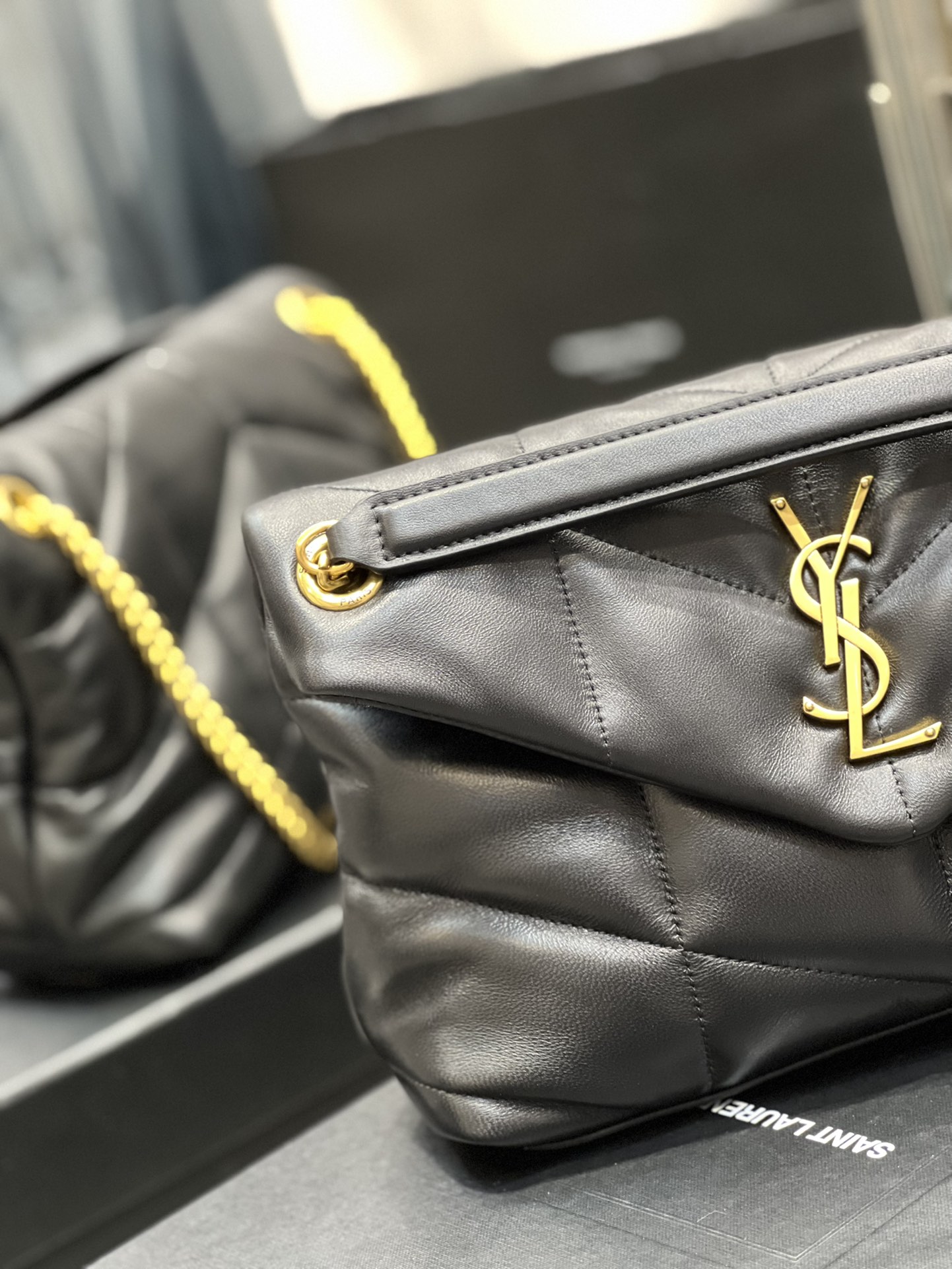 Y51 Puffer Handbag 29cm Black Gold Hardware