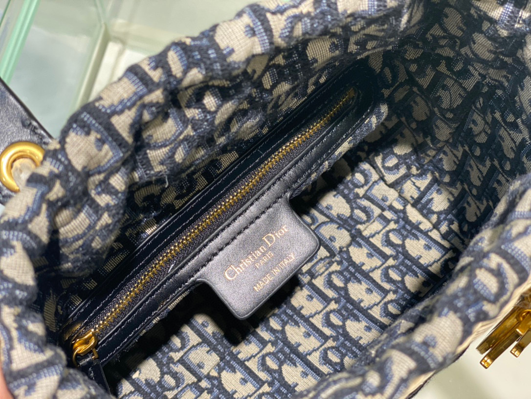 D10r Lady Oblique Bag 24cm