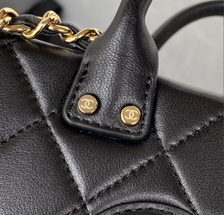 Ch**el Vanity Bag Small AS3344
