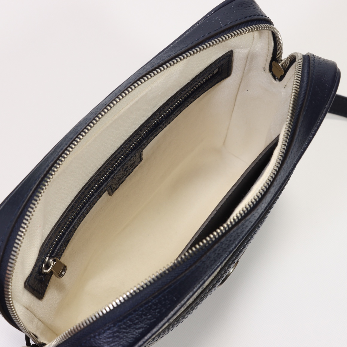 Gvc*1 Shoulder Bag 23cm